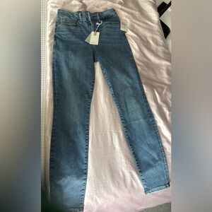 Good American Light Blue Always Figs Skinny Jeans
